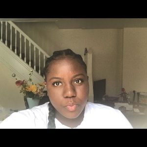 Meet your Posher, Jade